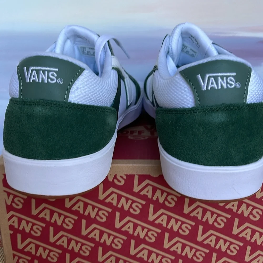 Vans Men’s Lowland Cc
New Varsity Green/White
VN0A7TNLY9H
Sneakers - Picture 13 of 16
